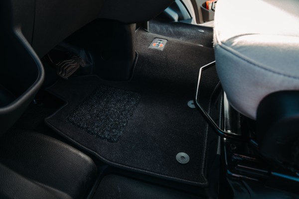 Driver’s cabin carpet Ford Transit (Lineo C and T)